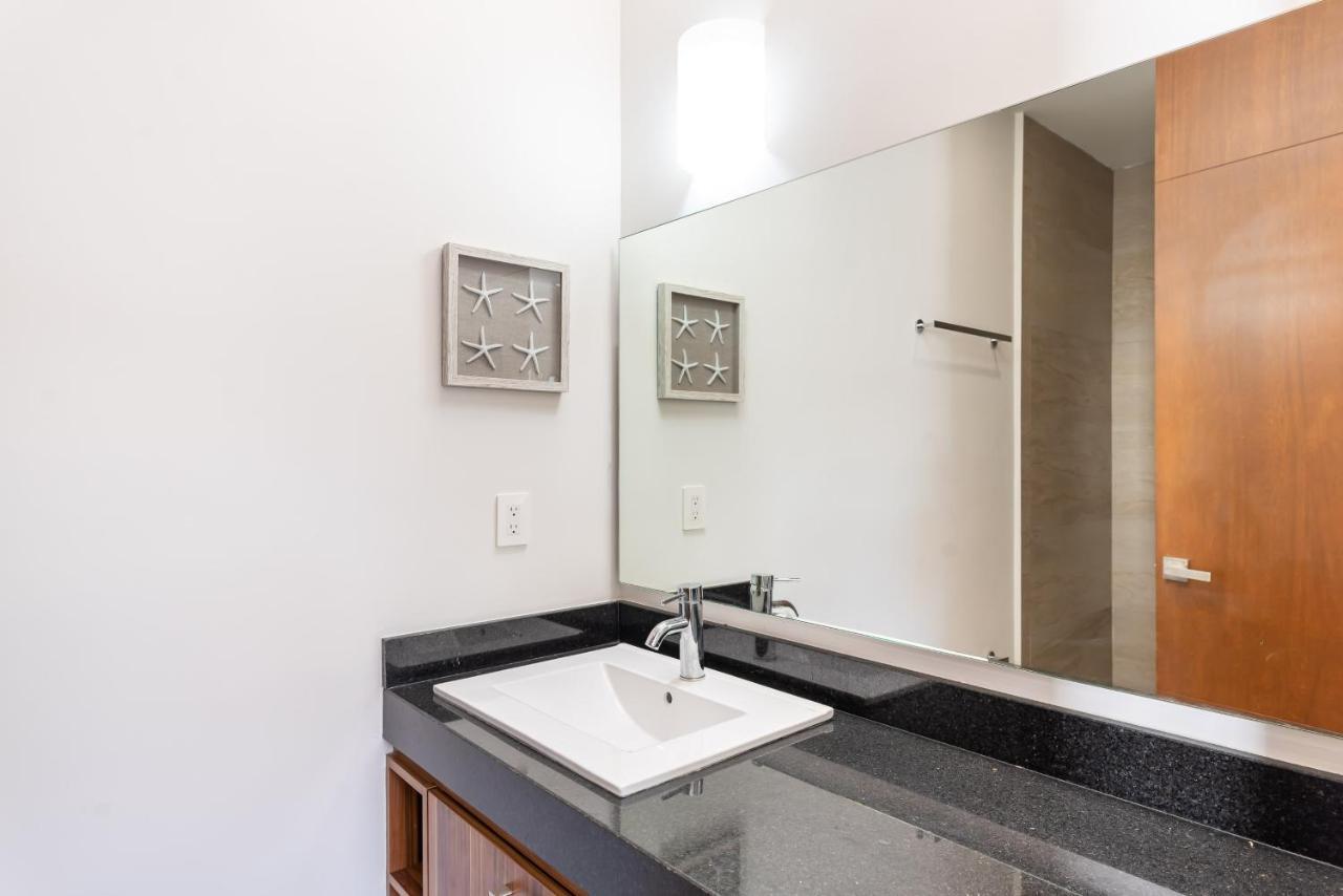 Entire House- 3Br With Private Roof Top Deck Playa del Carmen Extérieur photo